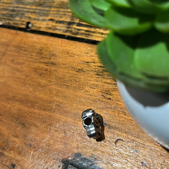 Couple charm 🫂 - Picture 3 of 4